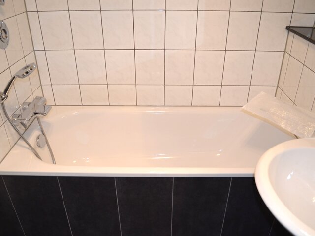 Bad mit Wanne